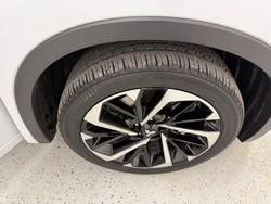 2023 Mitsubishi Outlander Exceed ZM MY23 AWD White