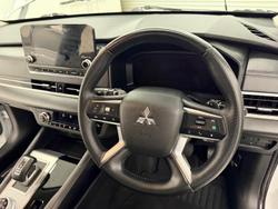 2023 Mitsubishi Outlander Exceed ZM MY23 AWD White