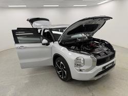 2023 Mitsubishi Outlander Exceed ZM MY23 AWD White