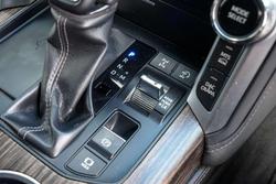 2021 Toyota Landcruiser VX