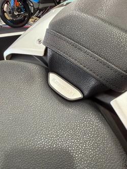 2025 Kawasaki Z900 (ZR900) Silver/Black