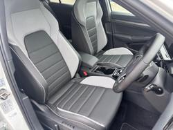 2025 Volkswagen Golf 110TSI R-Line