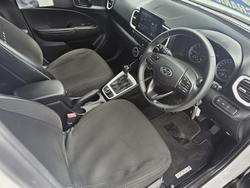 2022 Hyundai Venue Active