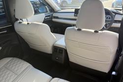 2023 Mitsubishi Outlander PHEV Exceed