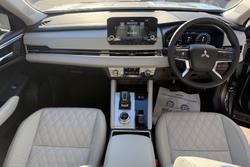 2023 Mitsubishi Outlander PHEV Exceed