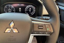 2023 Mitsubishi Outlander PHEV Exceed