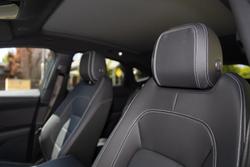 2024 Jaguar E-PACE P250 R-Dynamic SE