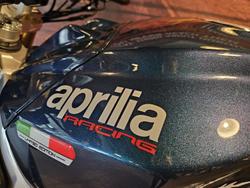 2016 Aprilia Tuono V4 1100 RR Tuono Black