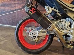 2016 Aprilia Tuono V4 1100 RR Tuono Black