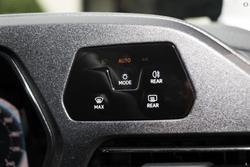 2025 Volkswagen Caddy TSI220