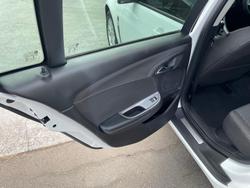 2015 Holden Commodore Evoke VF MY15 Heron White