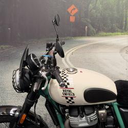 2025 Royal Enfield 2025 650CC INTERCEPTOR BEAR 650 Road White