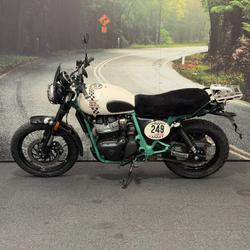 2025 Royal Enfield 2025 650CC INTERCEPTOR BEAR 650 Road White