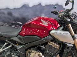 2020 Honda CB650R RED