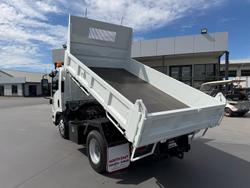 2016 Isuzu Nlr 45-150 NLR 55/45-150 Tipper