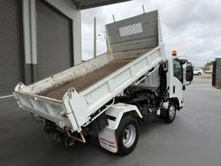 2016 Isuzu Nlr 45-150 NLR 55/45-150 Tipper
