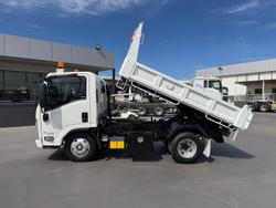 2016 Isuzu Nlr 45-150 NLR 55/45-150 Tipper