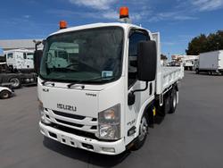 2016 Isuzu Nlr 45-150 NLR 55/45-150 Tipper
