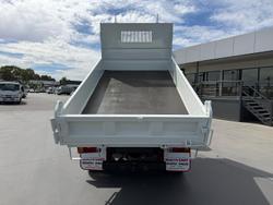 2016 Isuzu Nlr 45-150 NLR 55/45-150 Tipper