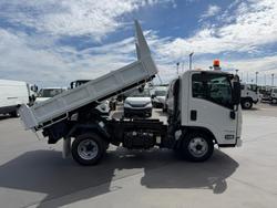 2016 Isuzu Nlr 45-150 NLR 55/45-150 Tipper