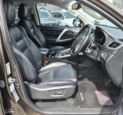 2016 Mitsubishi Pajero Sport Exceed