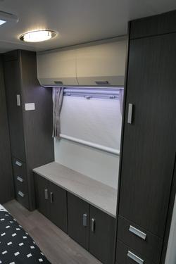 2018 Jayco Journey Slide-Out 21.66-3