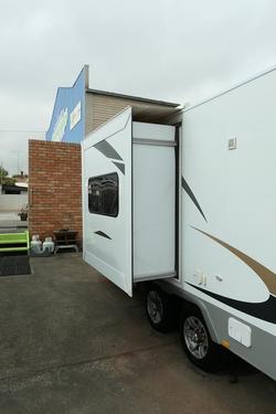 2018 Jayco Journey Slide-Out 21.66-3