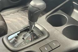 2025 Toyota Hilux SR