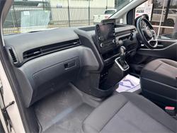 2023 Hyundai STARIA LOAD