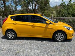 2013 Hyundai Accent Active