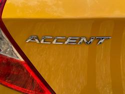 2013 Hyundai Accent Active