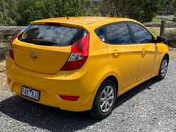2013 Hyundai Accent Active