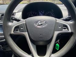 2013 Hyundai Accent Active