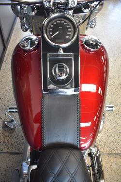 2017 Harley-davidson FLSTN SOFTAIL DELUXE RED