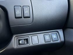 2025 Nissan Navara ST-X DUAL CAB