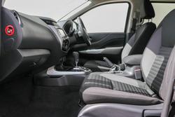 2025 Nissan Navara ST-X DUAL CAB