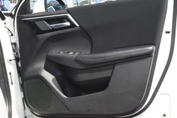 2024 Mitsubishi Outlander ES
