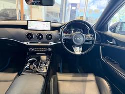 2022 Kia Stinger 330S