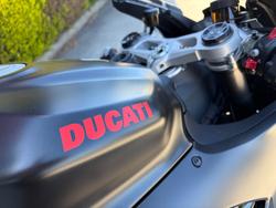 2024 DUCATI PANIGALE V2