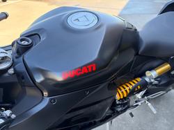 2024 DUCATI PANIGALE V2