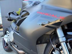 2024 DUCATI PANIGALE V2