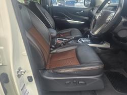 2020 Nissan Navara N-TREK D23 Series 4 4X4 Dual Range White Diamond