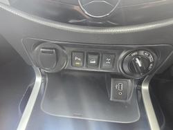 2020 Nissan Navara N-TREK D23 Series 4 4X4 Dual Range White Diamond