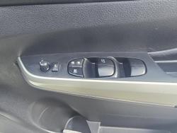 2020 Nissan Navara N-TREK D23 Series 4 4X4 Dual Range White Diamond