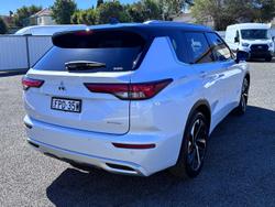 2024 Mitsubishi Outlander Exceed Tourer