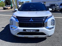 2024 Mitsubishi Outlander Exceed Tourer