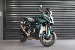 2025 BMW M 1000 XR M 1000 Green