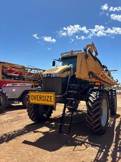2012 Rogator 1300 Self propelled Sprayer