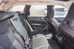 2025 Volvo XC60 Plus B5 Bright