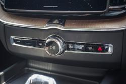 2025 Volvo XC60 Plus B5 Bright